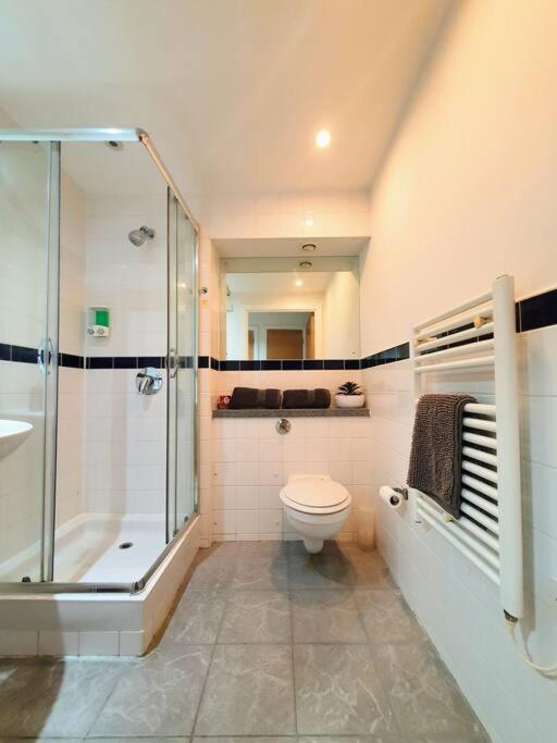 Contemporary Modern Studio Apartment - City Centre Бирмингам Екстериор снимка