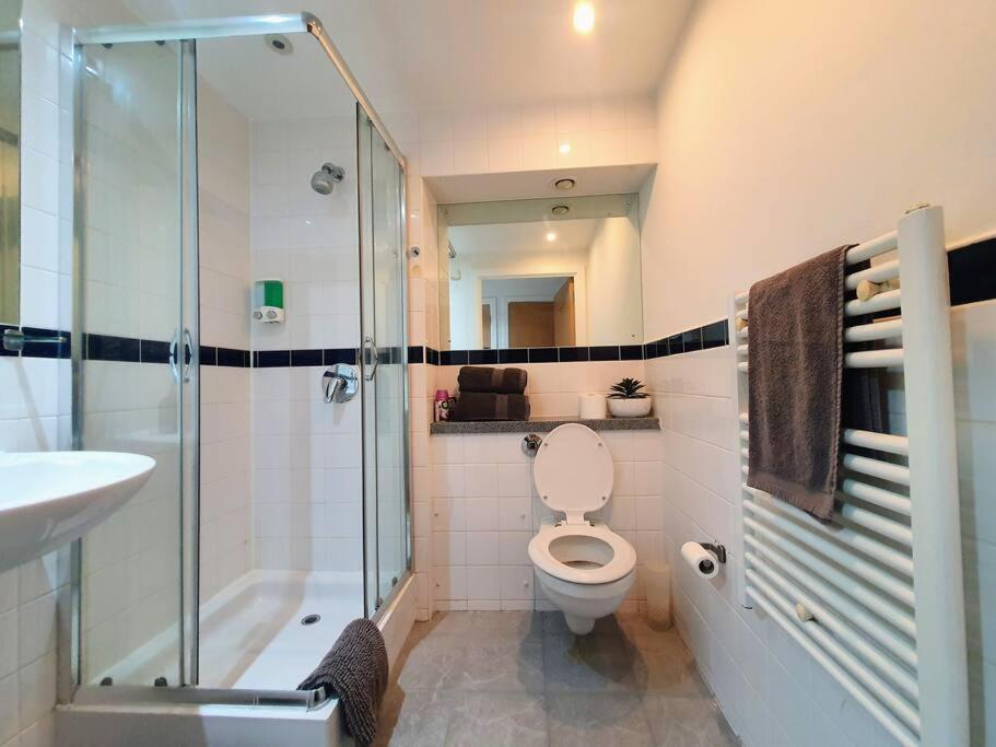 Contemporary Modern Studio Apartment - City Centre Бирмингам Екстериор снимка
